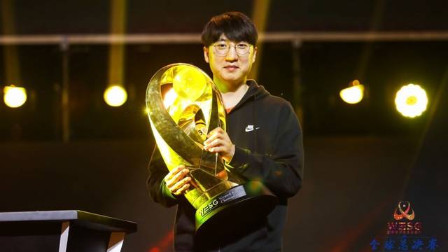 台上的超长 台上的超长